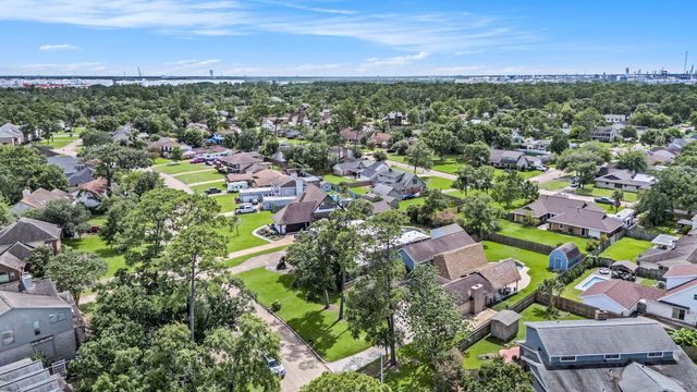3014 Bayou Drive, La Porte, TX 77571