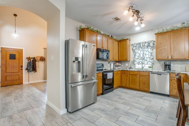 5800 Show Master Lane, Fort Worth, TX 76179