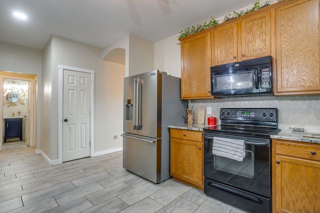 5800 Show Master Lane, Fort Worth, TX 76179