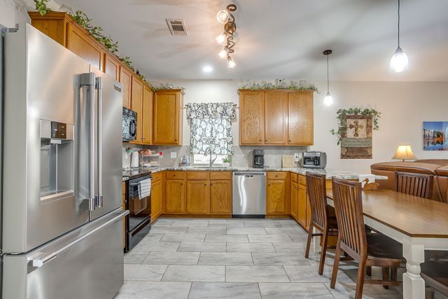 5800 Show Master Lane, Fort Worth, TX 76179