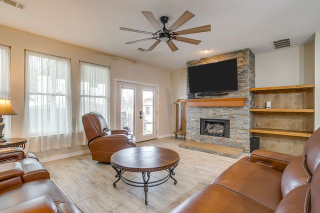 5800 Show Master Lane, Fort Worth, TX 76179