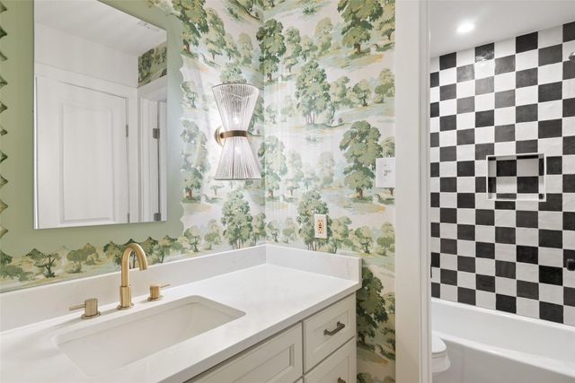 44 Brookhollow DR, Wimberley, TX 78676