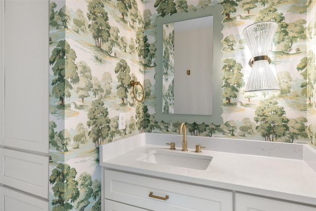 44 Brookhollow DR, Wimberley, TX 78676