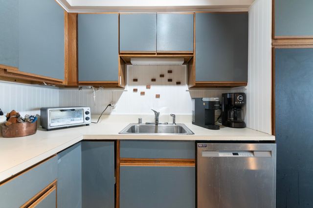 432 South St Apt A11, Bennington, VT 05201