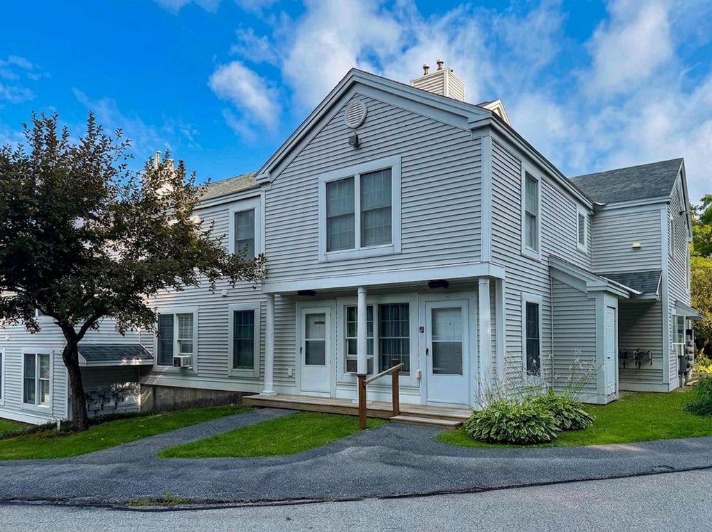 432 South St Apt A11, Bennington, VT 05201