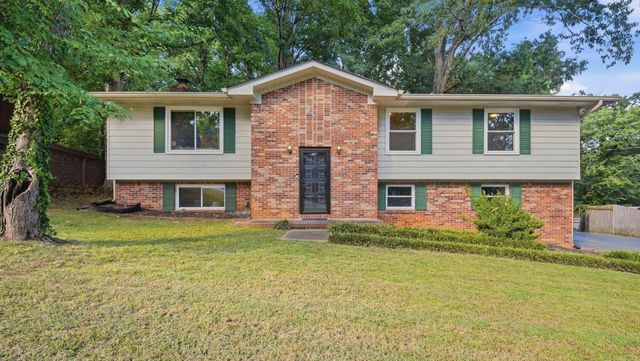 809 N Valleywood Circle, Hixson, TN 37343