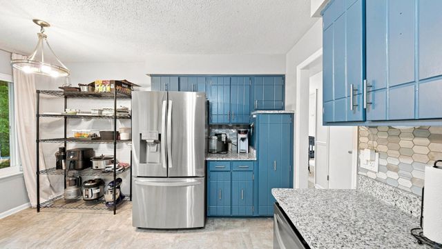 809 N Valleywood Circle, Hixson, TN 37343