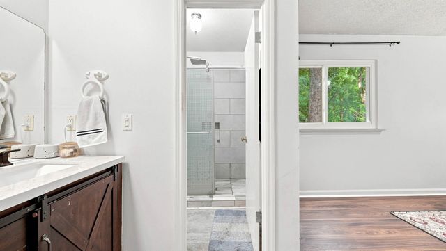 809 N Valleywood Circle, Hixson, TN 37343