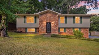 809 N Valleywood Circle, Hixson, TN 37343