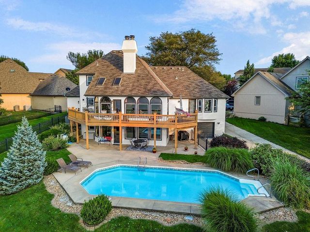 5024 SW Kingfisher Drive, Lee's Summit, MO 64082