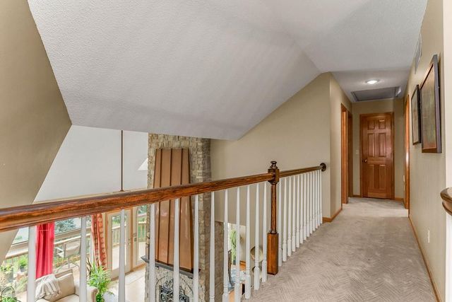 5024 SW Kingfisher Drive, Lee's Summit, MO 64082