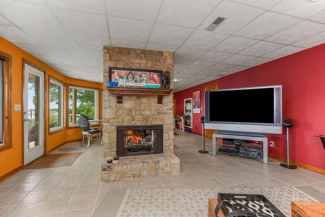 5024 SW Kingfisher Drive, Lee's Summit, MO 64082