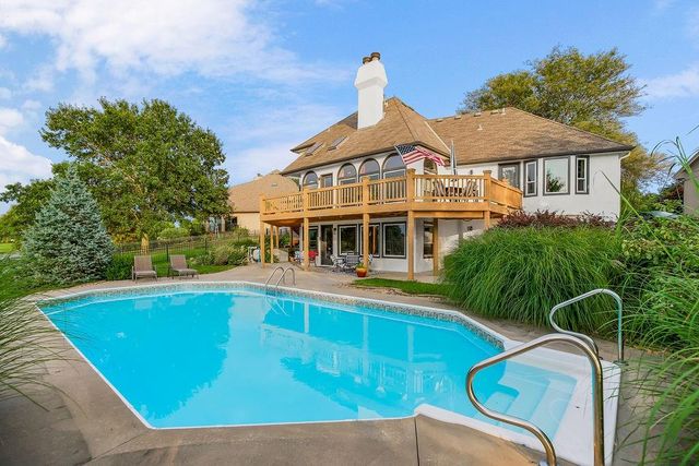 5024 SW Kingfisher Drive, Lee's Summit, MO 64082
