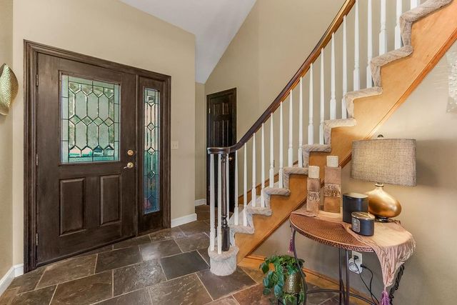 5024 SW Kingfisher Drive, Lee's Summit, MO 64082