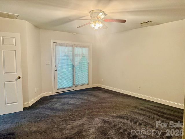 112 Mooreland Drive NE, Conover, NC 28613
