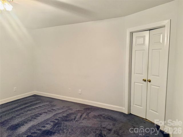 112 Mooreland Drive NE, Conover, NC 28613