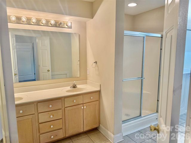 112 Mooreland Drive NE, Conover, NC 28613