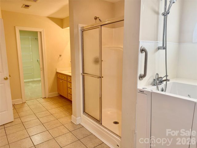 112 Mooreland Drive NE, Conover, NC 28613
