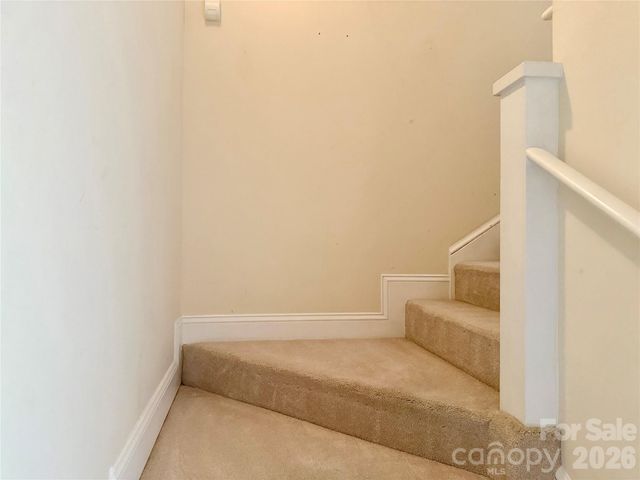 112 Mooreland Drive NE, Conover, NC 28613