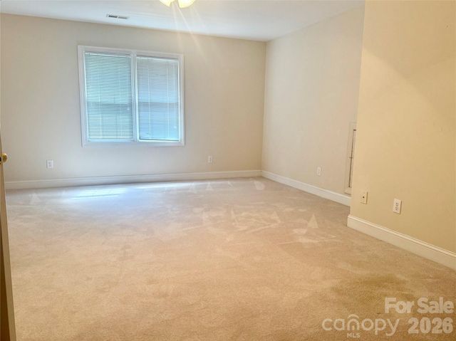 112 Mooreland Drive NE, Conover, NC 28613