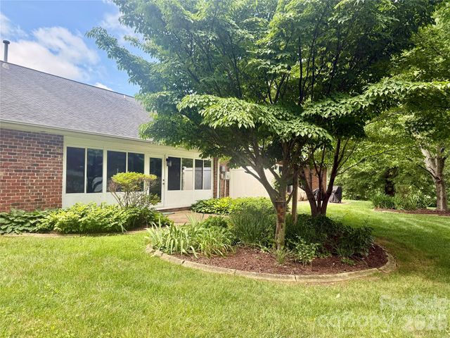 112 Mooreland Drive NE, Conover, NC 28613