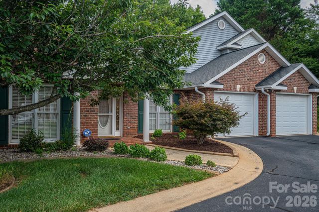 112 Mooreland Drive NE, Conover, NC 28613
