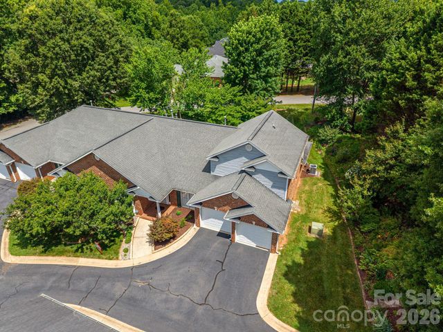 112 Mooreland Drive NE, Conover, NC 28613