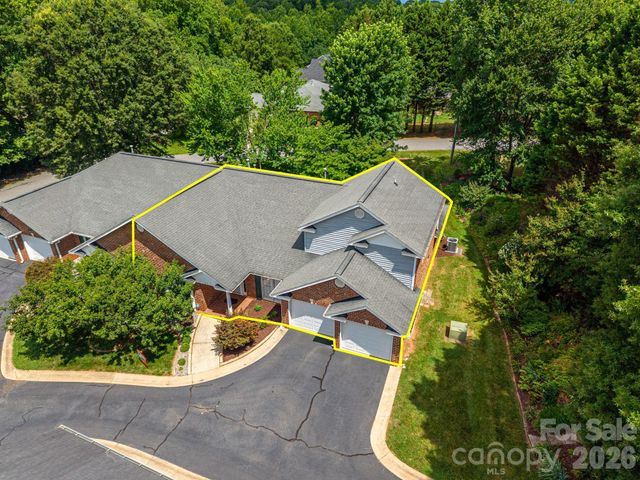 112 Mooreland Drive NE, Conover, NC 28613
