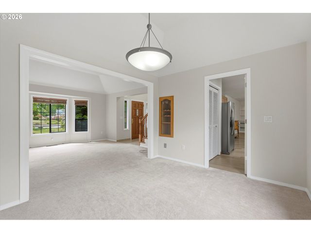 5701 Ne SILO Dr, Hillsboro, OR 97124