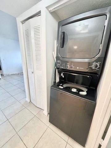 3690 N 56th Ave 902, Hollywood, FL 33021