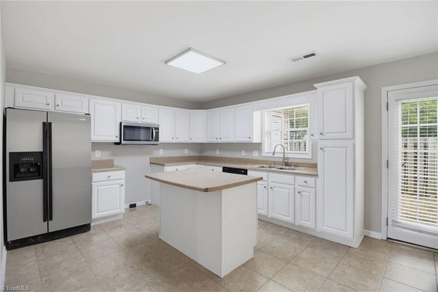 4203 Bentley Drive, Randleman, NC 27317