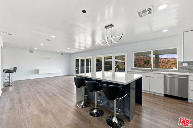 4355 Chaumont Road, Los Angeles, CA 91364