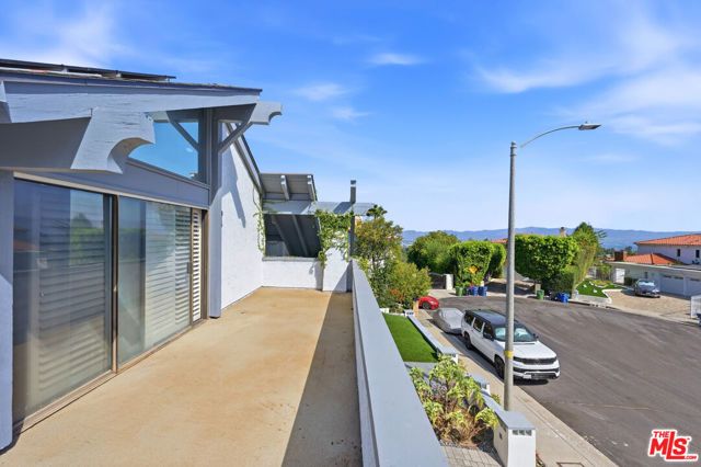 4355 Chaumont Road, Los Angeles, CA 91364