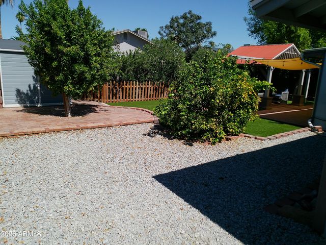 2142 W ENID Avenue, Mesa, AZ 85202