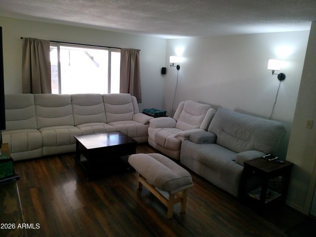 2142 W ENID Avenue, Mesa, AZ 85202