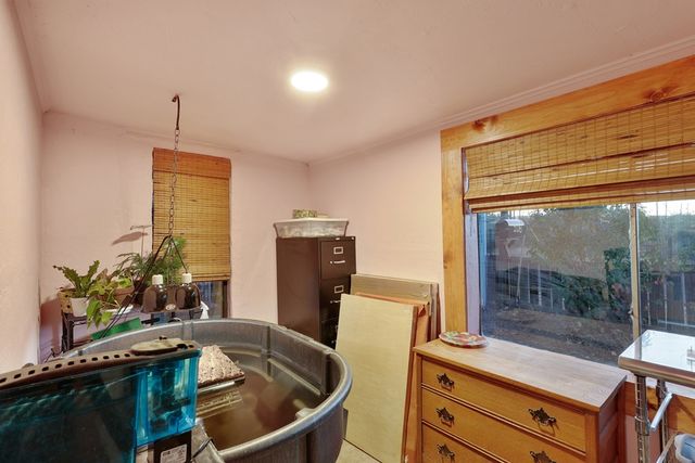 208 S 2nd St., Alpine, TX 79830