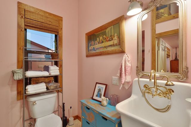 208 S 2nd St., Alpine, TX 79830