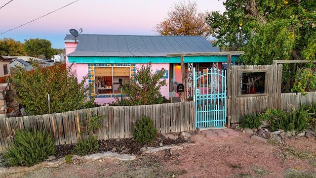 208 S 2nd St., Alpine, TX 79830