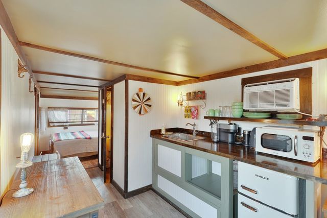 208 S 2nd St., Alpine, TX 79830