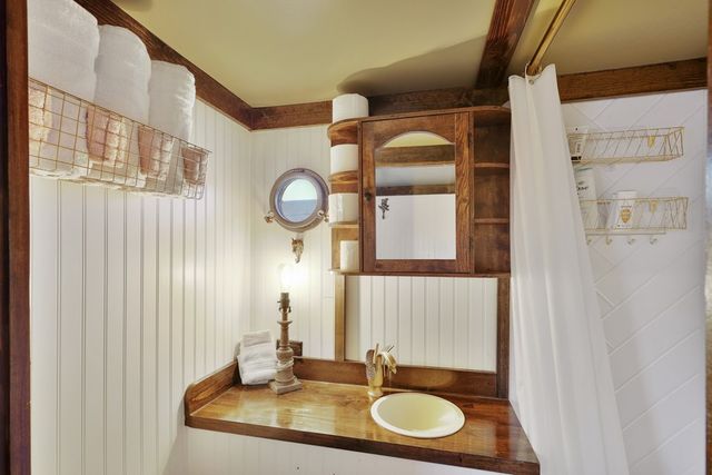 208 S 2nd St., Alpine, TX 79830