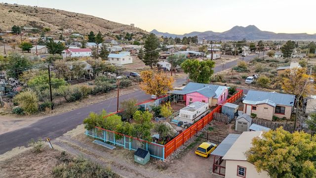 208 S 2nd St., Alpine, TX 79830