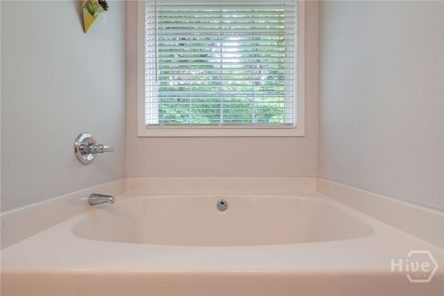 318 E Creek Bend E, Athens, GA 30605