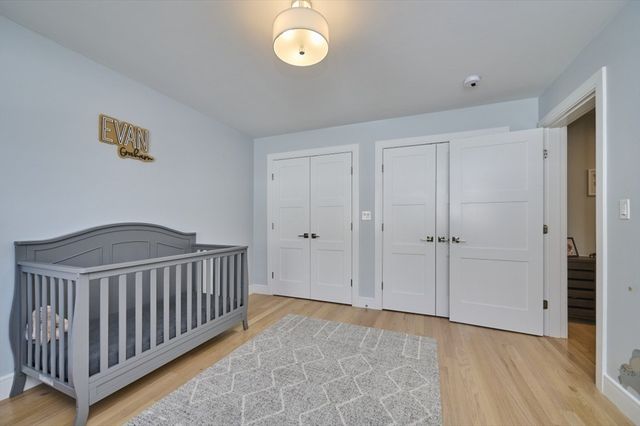 1096 Chestnut St 1096, Newton, MA 02464