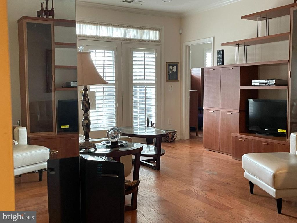Image 14 of property listing at 13401 BELLE CHASSE BLVD #112, Laurel, MD 20707