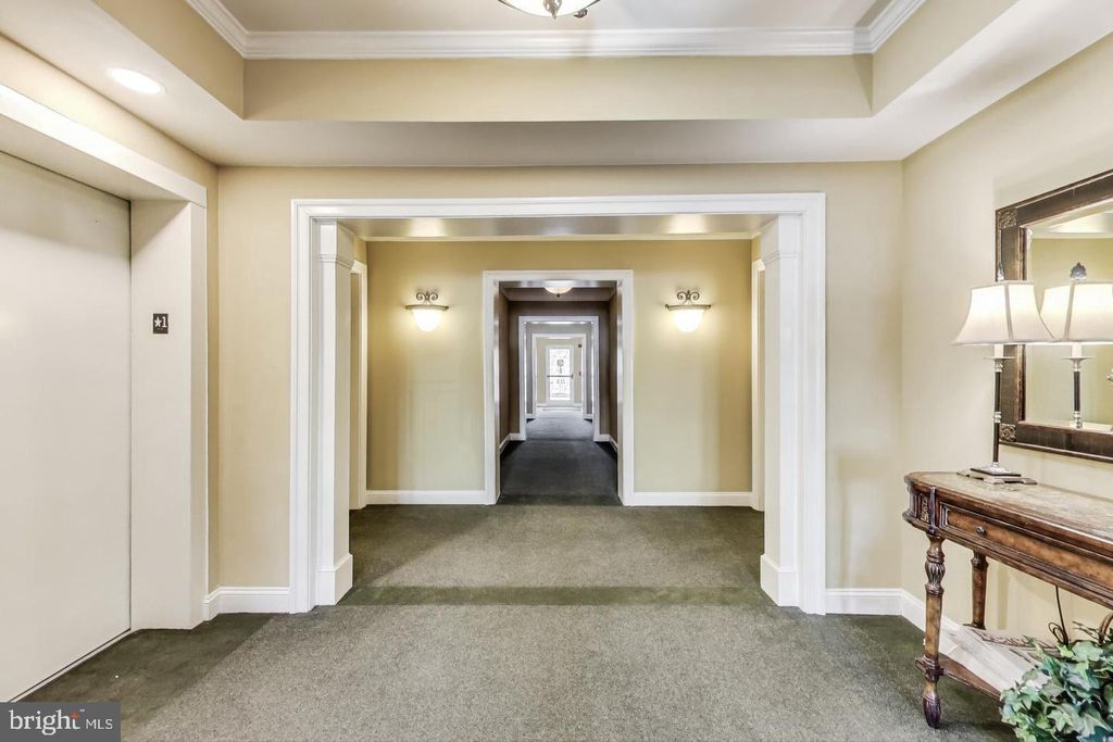 Image 4 of property listing at 13401 BELLE CHASSE BLVD #112, Laurel, MD 20707