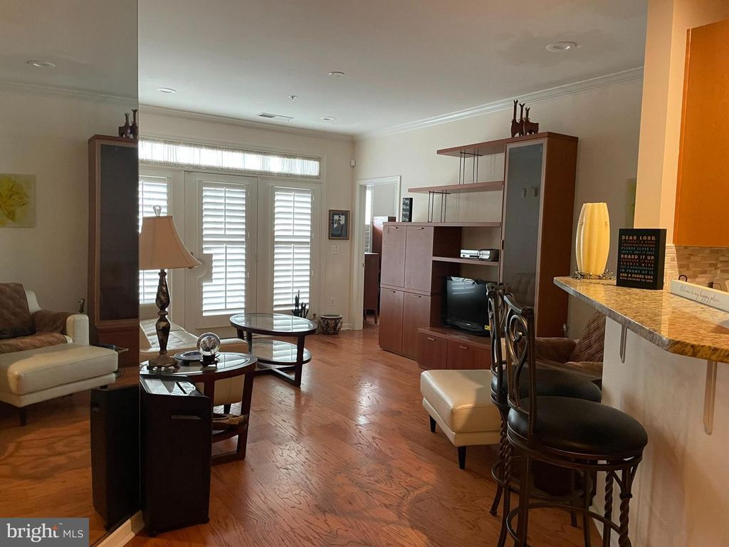 Image 9 of property listing at 13401 BELLE CHASSE BLVD #112, Laurel, MD 20707