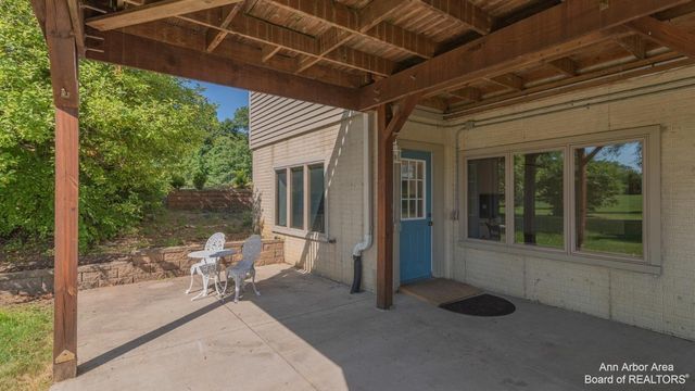 12322 Mccollum Road, Clinton, MI 49236