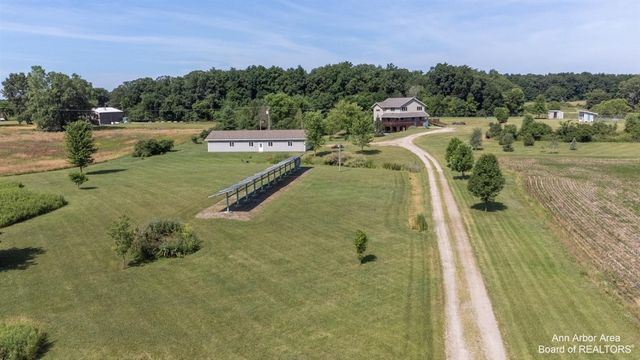 12322 Mccollum Road, Clinton, MI 49236