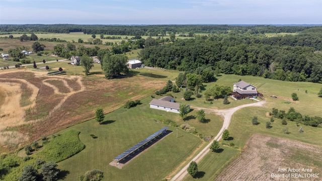 12322 Mccollum Road, Clinton, MI 49236