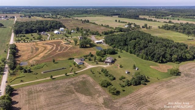 12322 Mccollum Road, Clinton, MI 49236